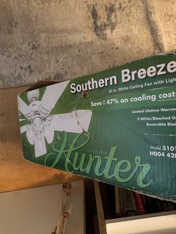 New 42” White 5 Blade Ceiling Fan w/Light