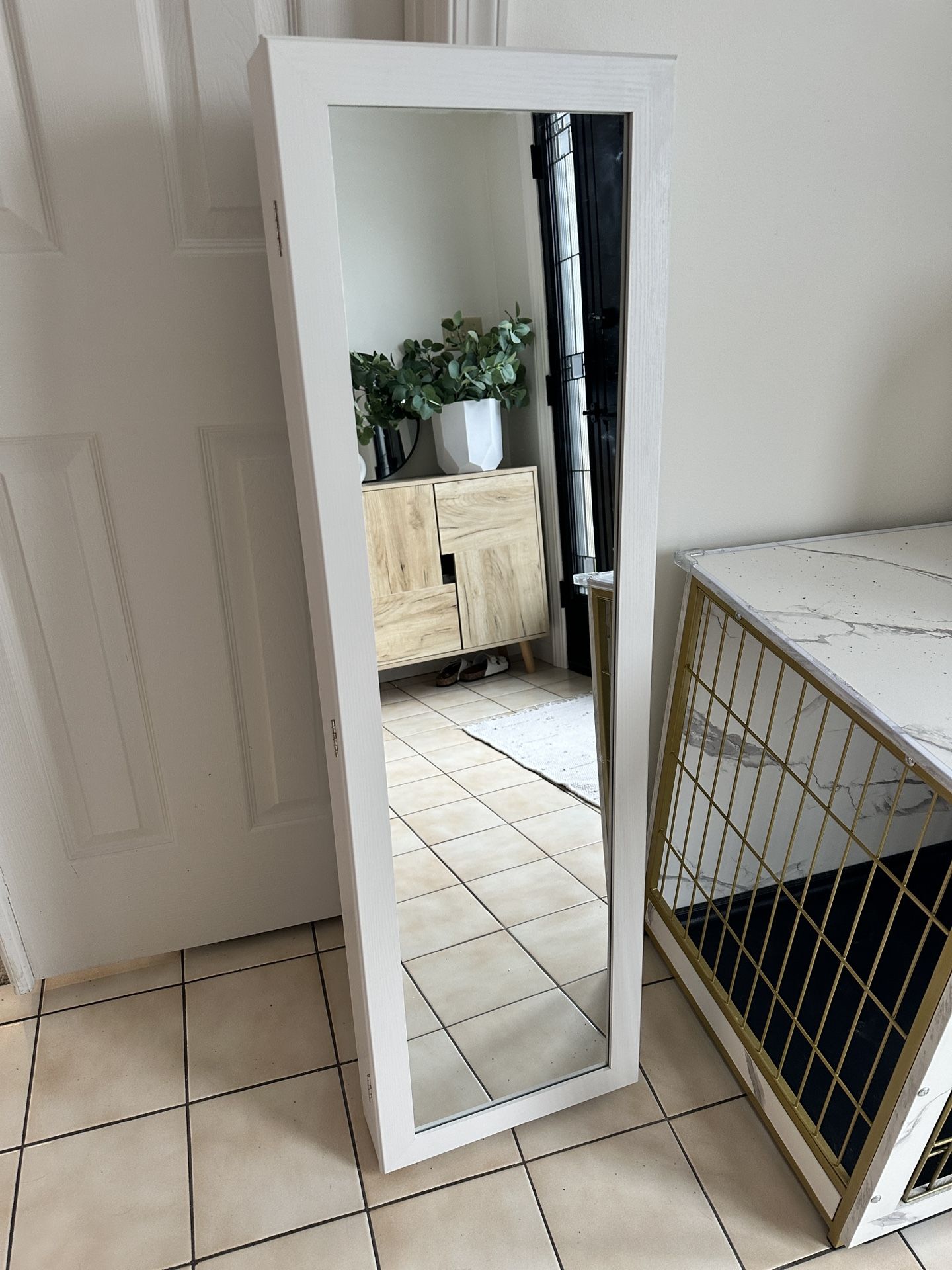 NEW Lockable Mirror Jewelry Cabinet (with Wall Mount & LED Light)