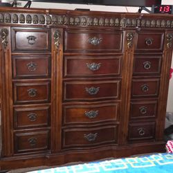 Dresser Set 