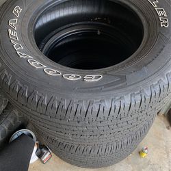 265x70x17 H/T Goodyear Wrangler
