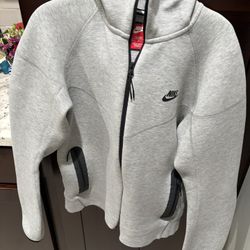Nike Tech Fleece Windrunner Full-Zip Hoodie (Tall)