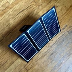 Kingsolar 21W Folding Solar Charger – Like New   Get Solar Power !