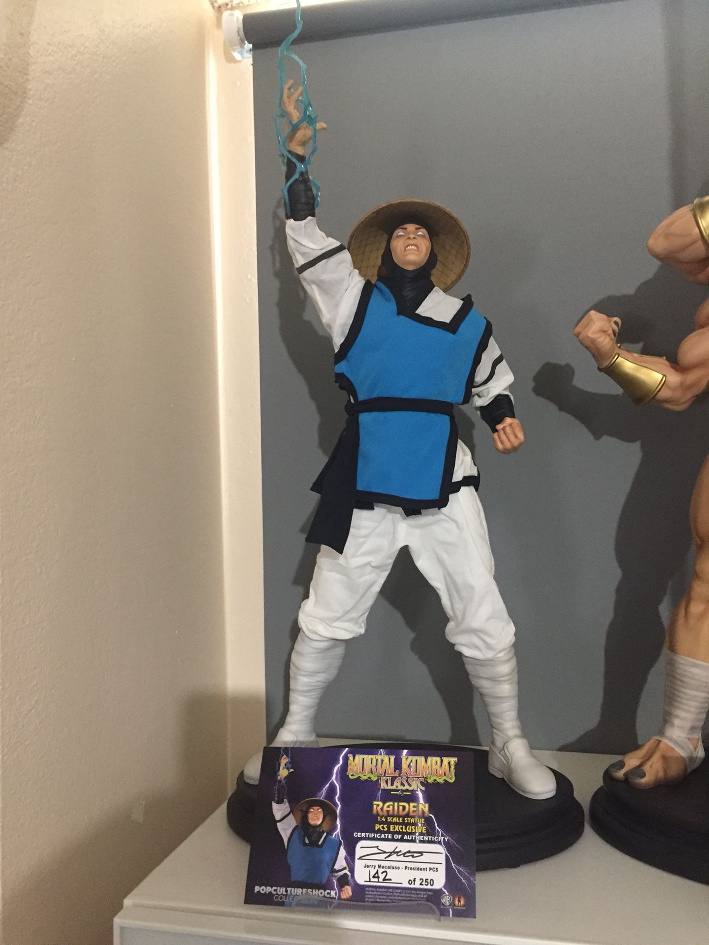 Pop Culture Shock Mortal Kombat Raiden Statue