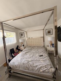 Full size bed for sale