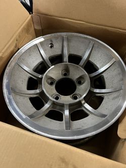 4 American Racing Rims Size 15