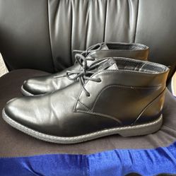 London Fog Men's Memory Foam Lace Up Black Chukka Boots Size 10