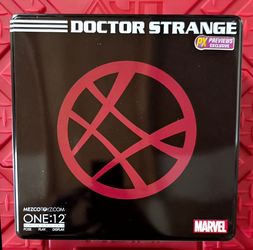 Mezco One: 12 Marvel Defenders Doctor Strange PX