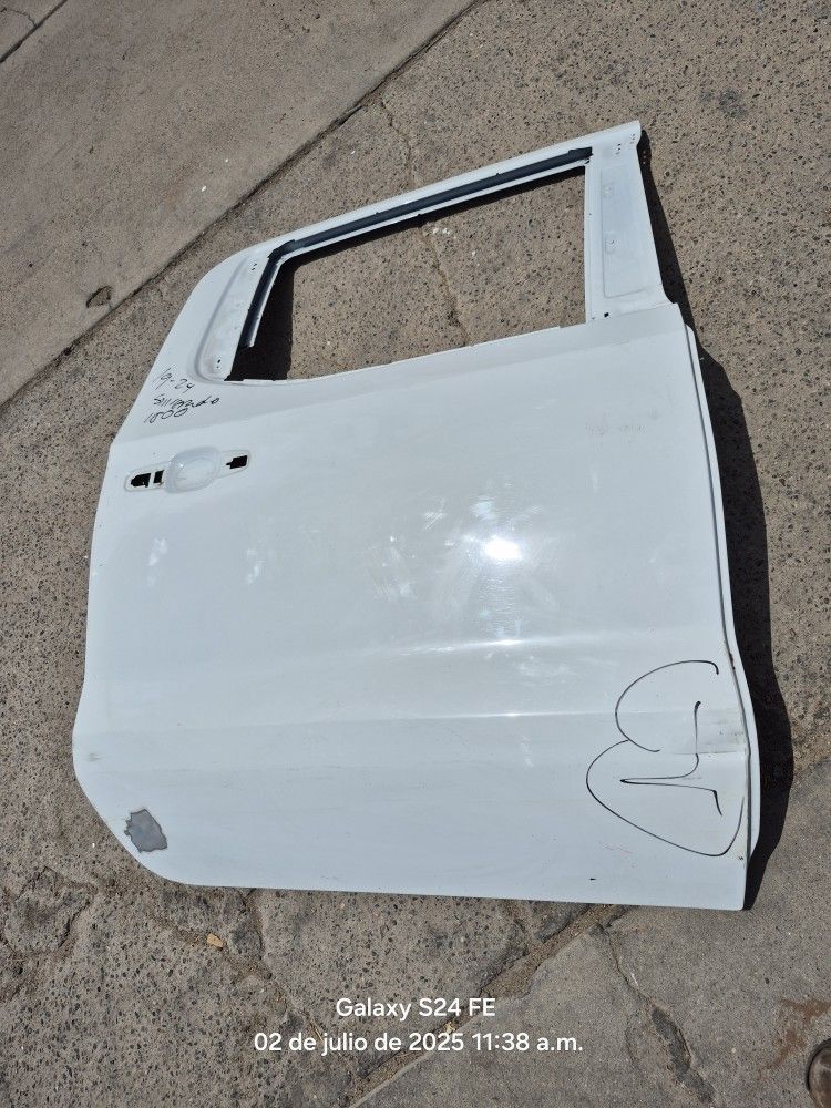 Chevy Silverado Gmc Sierra Right Rear Door Oem