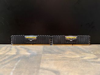 Corsair LPX DDR4 32GB ( 2 x 16GB ) 3200MHz RAM for desktop computers