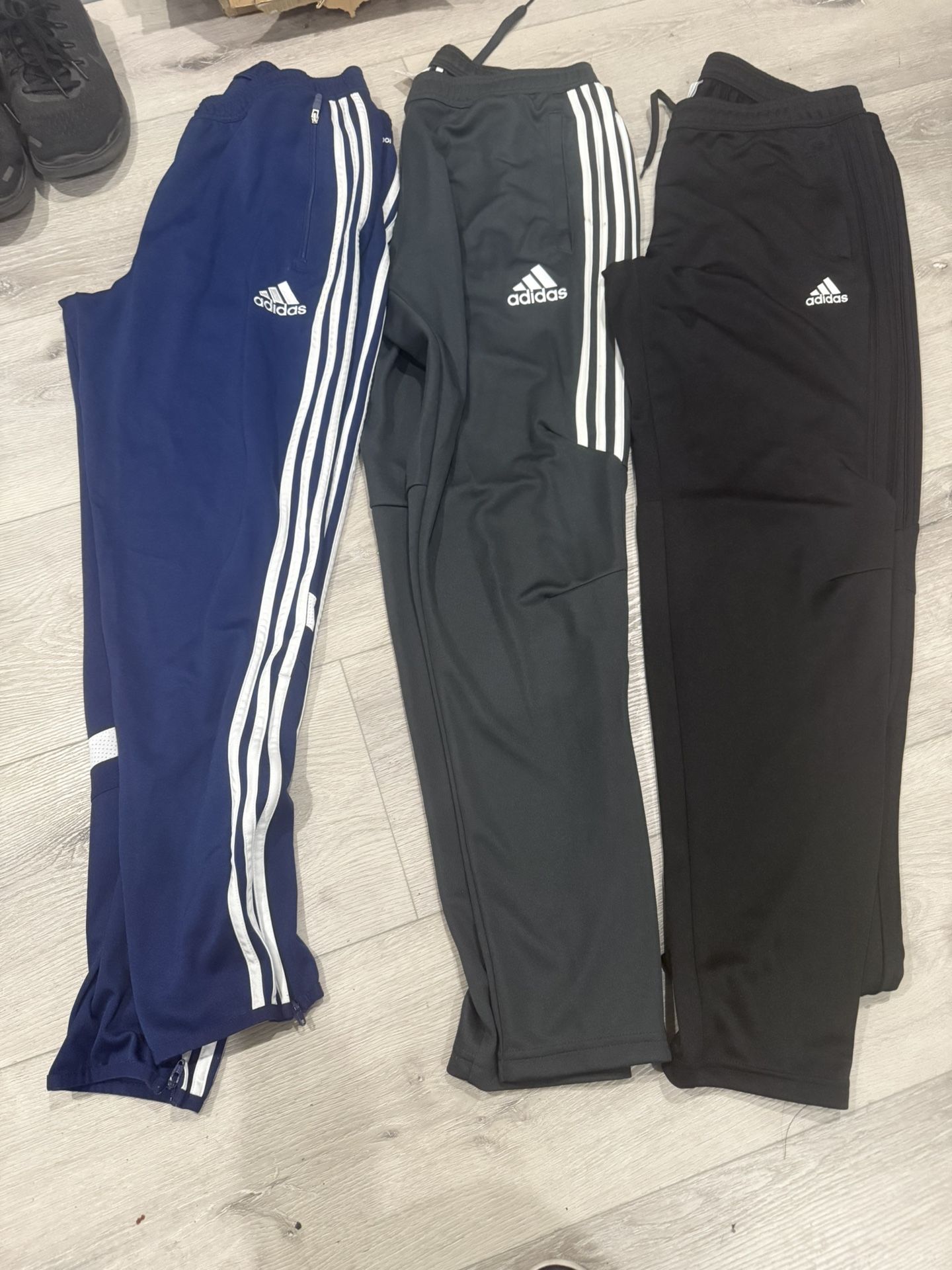 Men’s Adidas Joggers All Sz Large (one Blk/whte Medium)