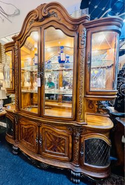 AICO By Michael Amini VENETIAN China Cabinet - LA