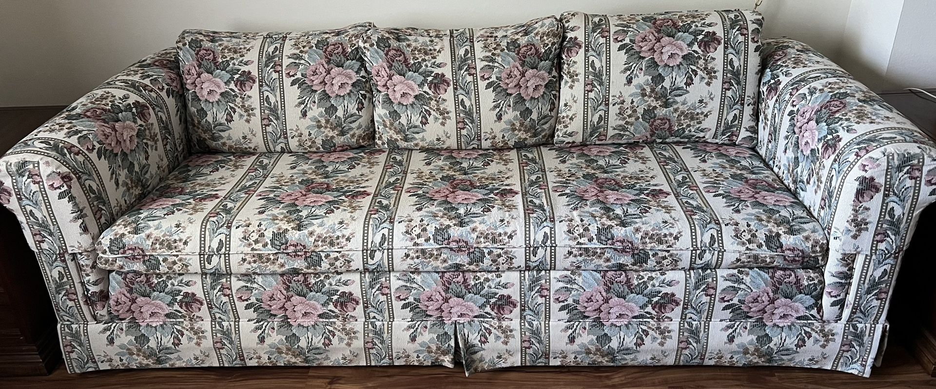 Vintage Traditional Floral Sofa 3 Seater