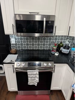 Samsung Range Oven and Microwave