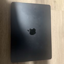 MacBook Air 13-inch, M3, 2024