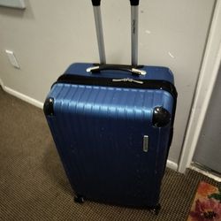 Luggage 4 Wheel Spinner NE Philly $40 Cash