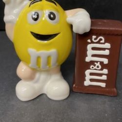 M&M's Ceramic Salt & Pepper Shakers Set Galerie Yellow Peanut