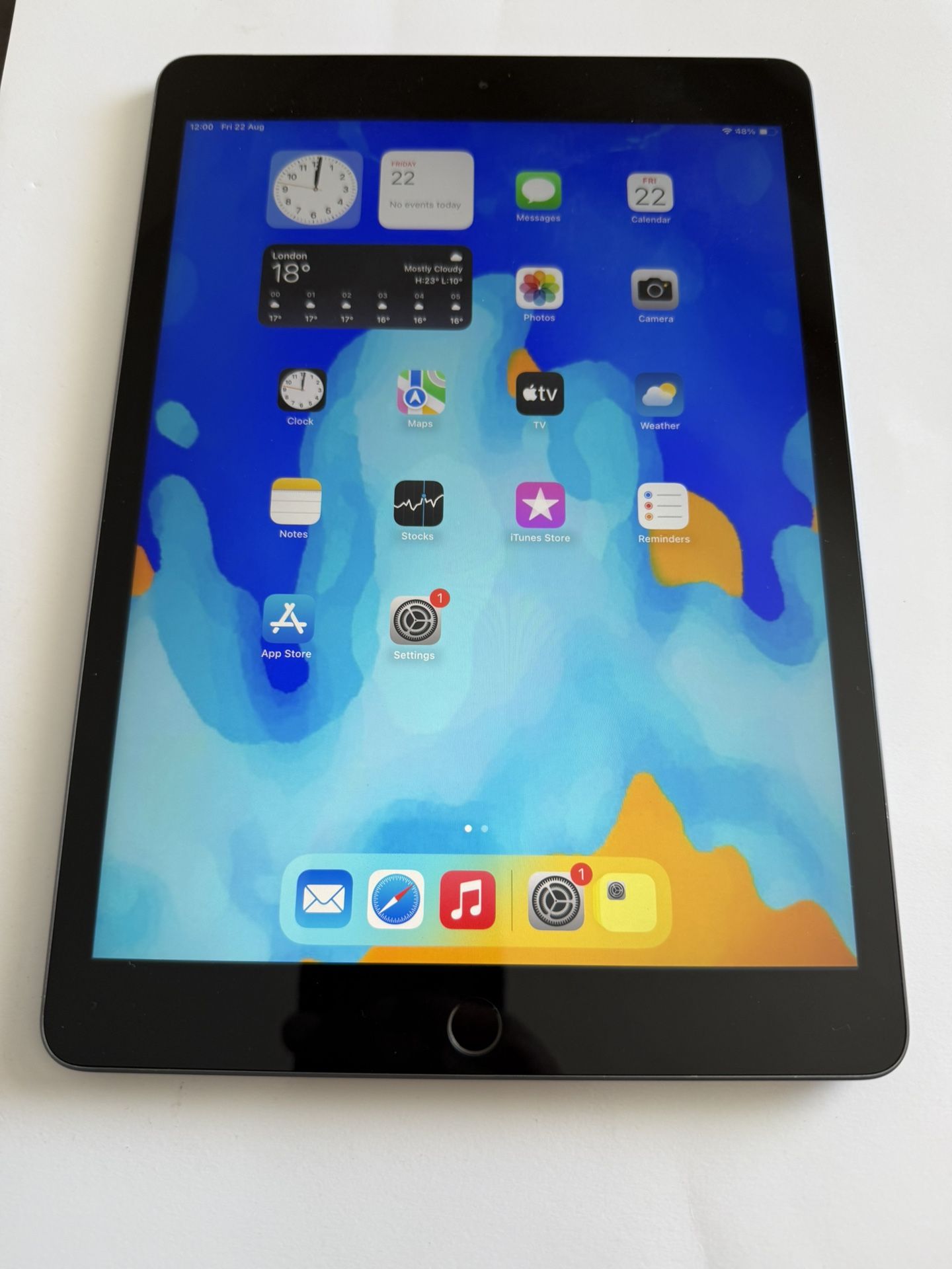 Apple iPad 7 32GB WIFI + Cellular Unlocked