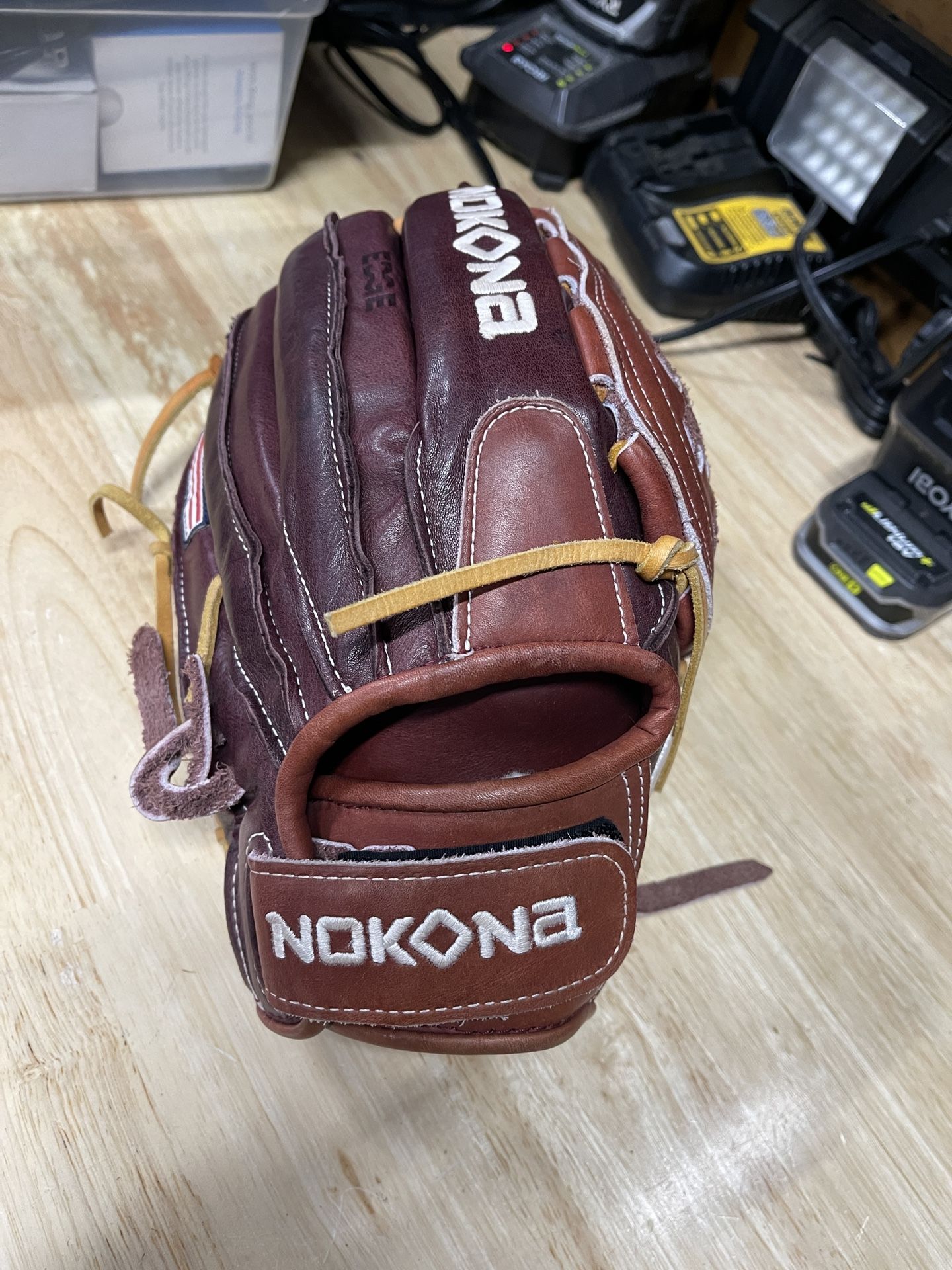 Nokona Bloodline P7 12.5” Glove (P-V1250)