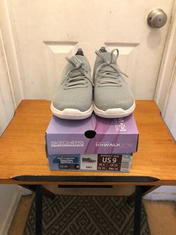 New Women Shoes Size 9