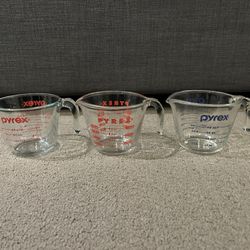 Pyrex 1 Cup Measuring Cup