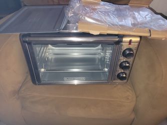 Black and Decker Countertop Convection/Toaster Oven TO3210SSD 