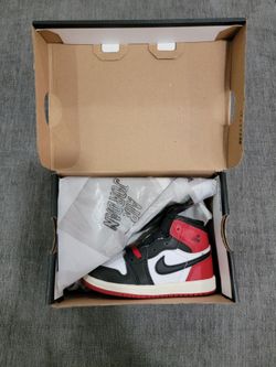 Air Jordan 1 High Black Toe Sneakers