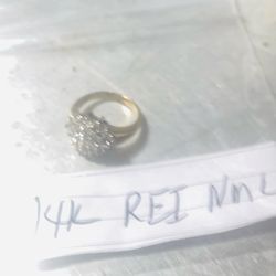 14 karat gold cluster ring
