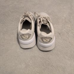 Women Puma Aeon Play Shoe 