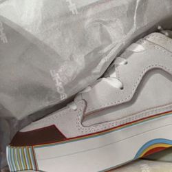 White Mschf Gobstomper Jimmy Fallen Size 6 NIB