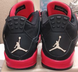 Jordan 4 red thunders