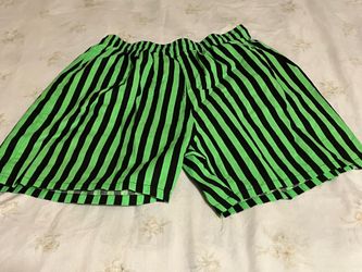 Like New. Men’s short size medium