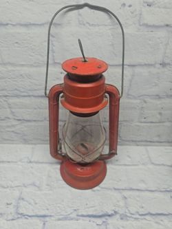Vintage DIETZ No. 20 Red Kerosene Junior Lantern Lamp with Glass Globe