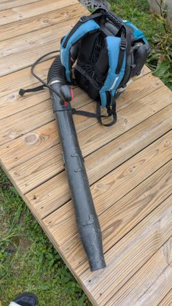 Makita gas powered leaf blower