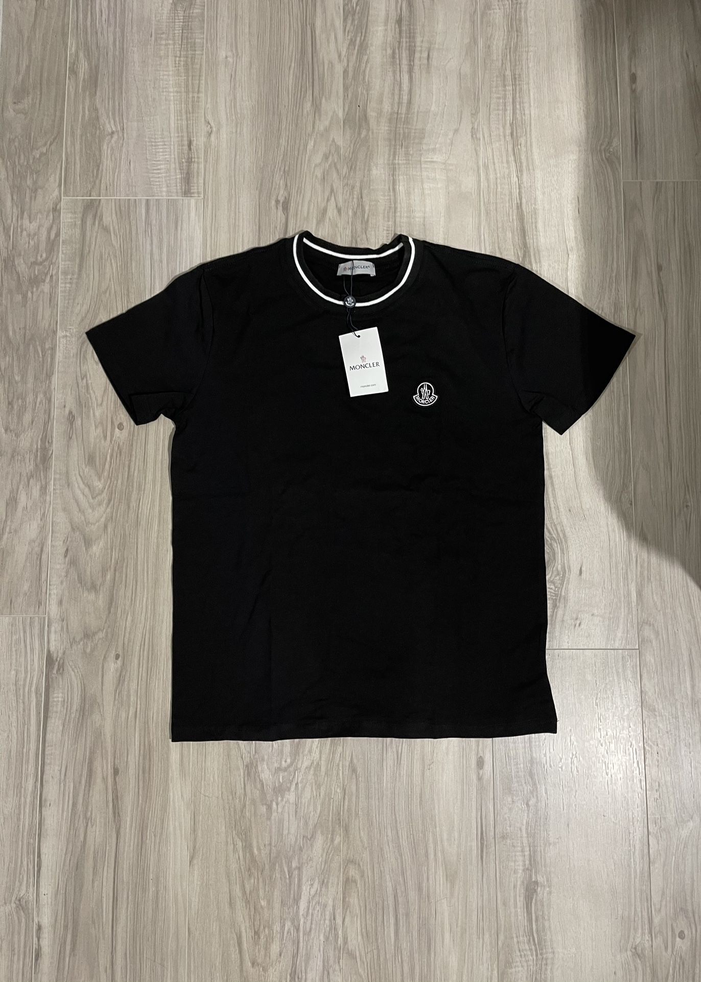 ✨New Moncler T-shirt (Embroided Emblem )