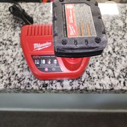 Milwaukee M12  charger