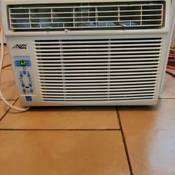 Air conditioner 12,000 BTU