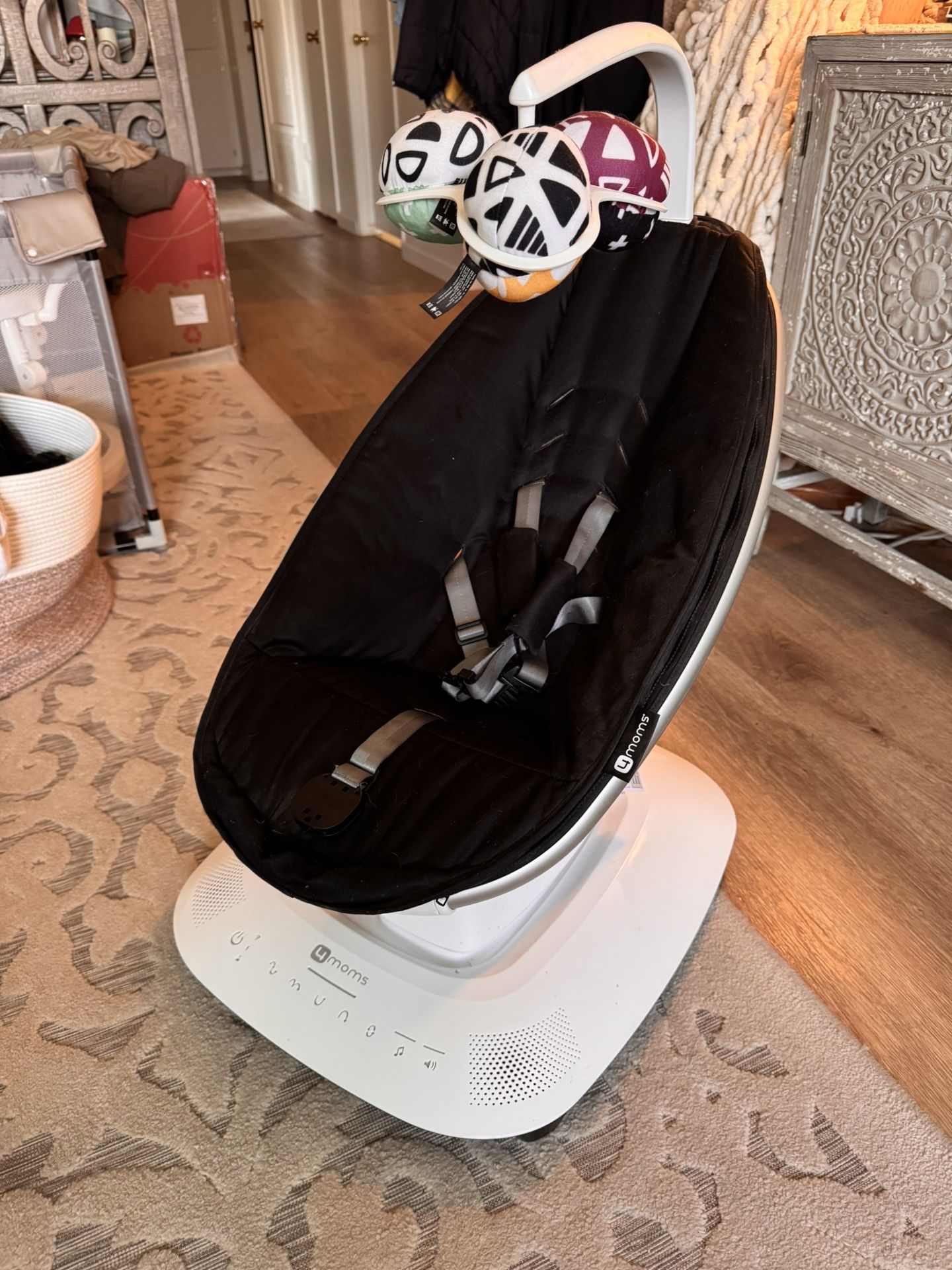 4moms mamaRoo Multi Motion Baby Swing Smart Connectivity