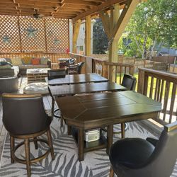 Dining Room Table 4 Swivel Chairs 