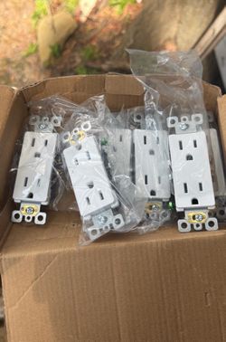 Decorator Outlet Receptacles, White