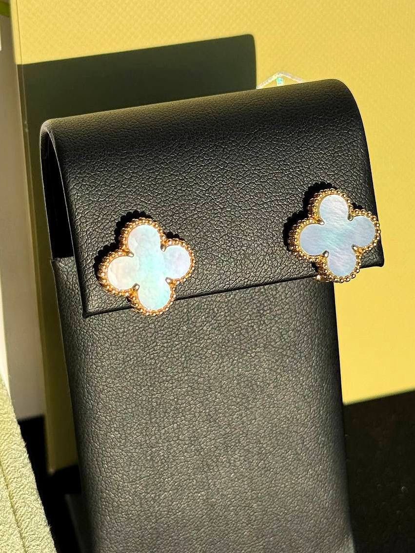 18k yellow gold Van cleef Alhambra style White Mother of pearl stone clover clip back earrings