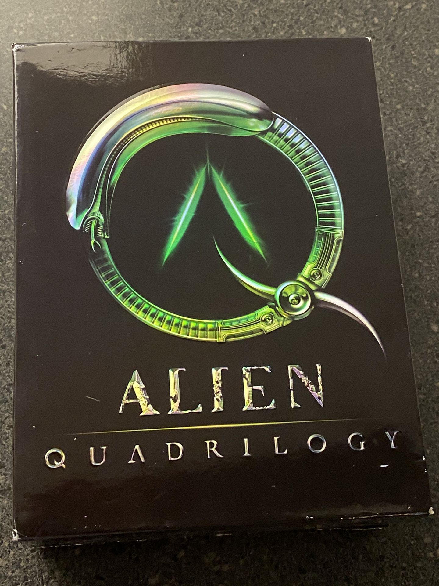 ALIEN QUADRILOGY DVD BOX SET ** EXCELLENT CONDITION ** MUST HAVE ** ALIENS 1 2 3 4 RESURRECTION