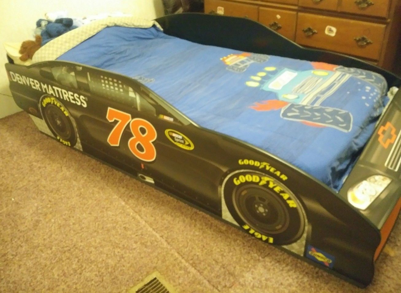 KIDS WOODEN NASCAR BED