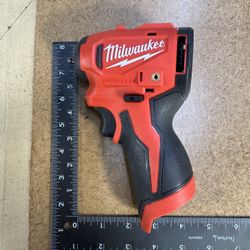 Milwaukee M12 Nano 1/4” Impact Wrench. Smallest Cordless Impact WRENCH 