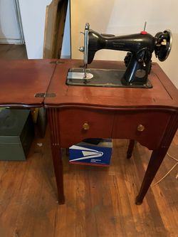 Antique Sewing Machine Macys Own Herald
