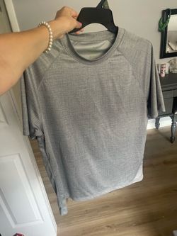 Mens active shirt Like New size XL
