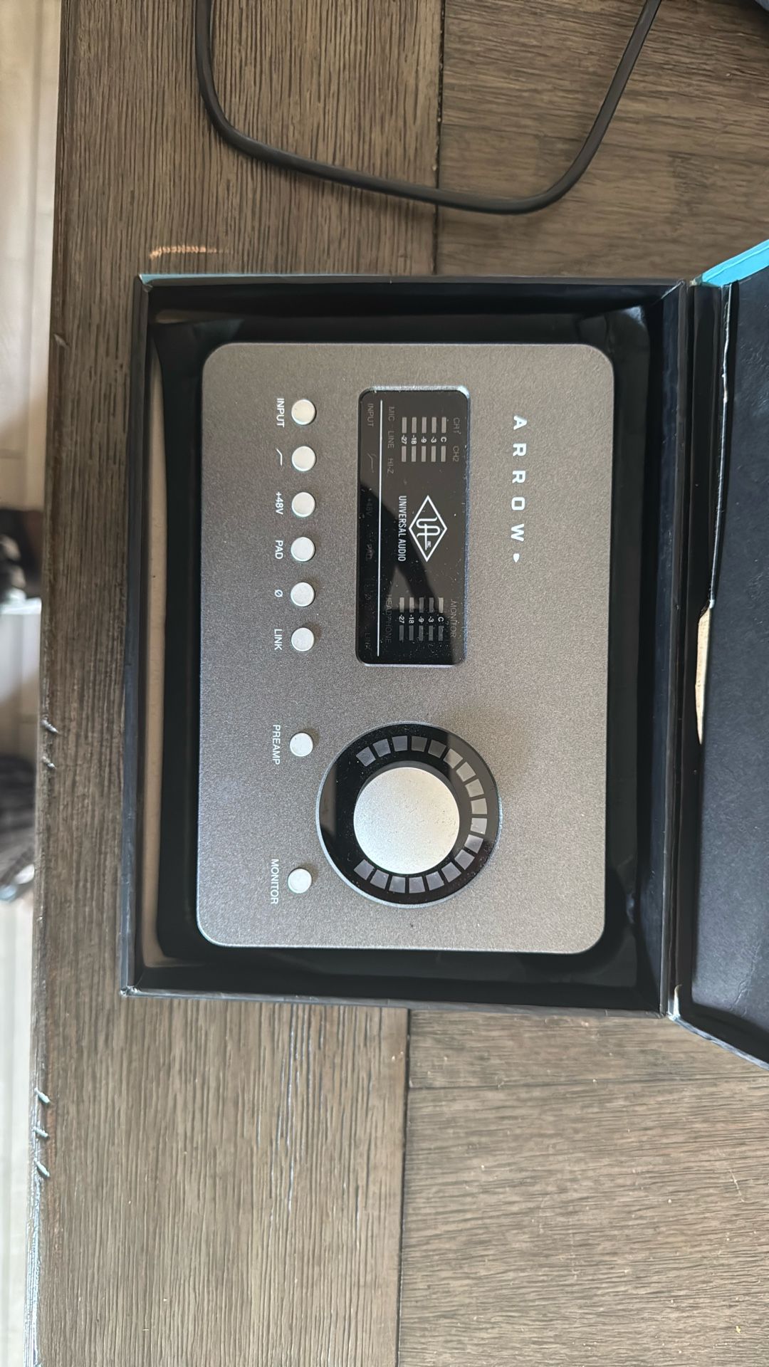 Universal Audio Arrow