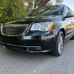 2014 Chrysler Town & Country