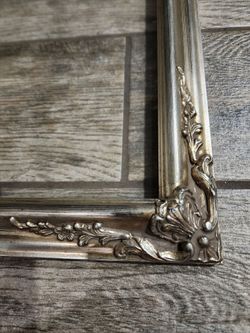 Silver 11x14 wood frame with floral corner details - Includes glass