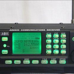 AOR 8600MK2  RADIO SCANNER 