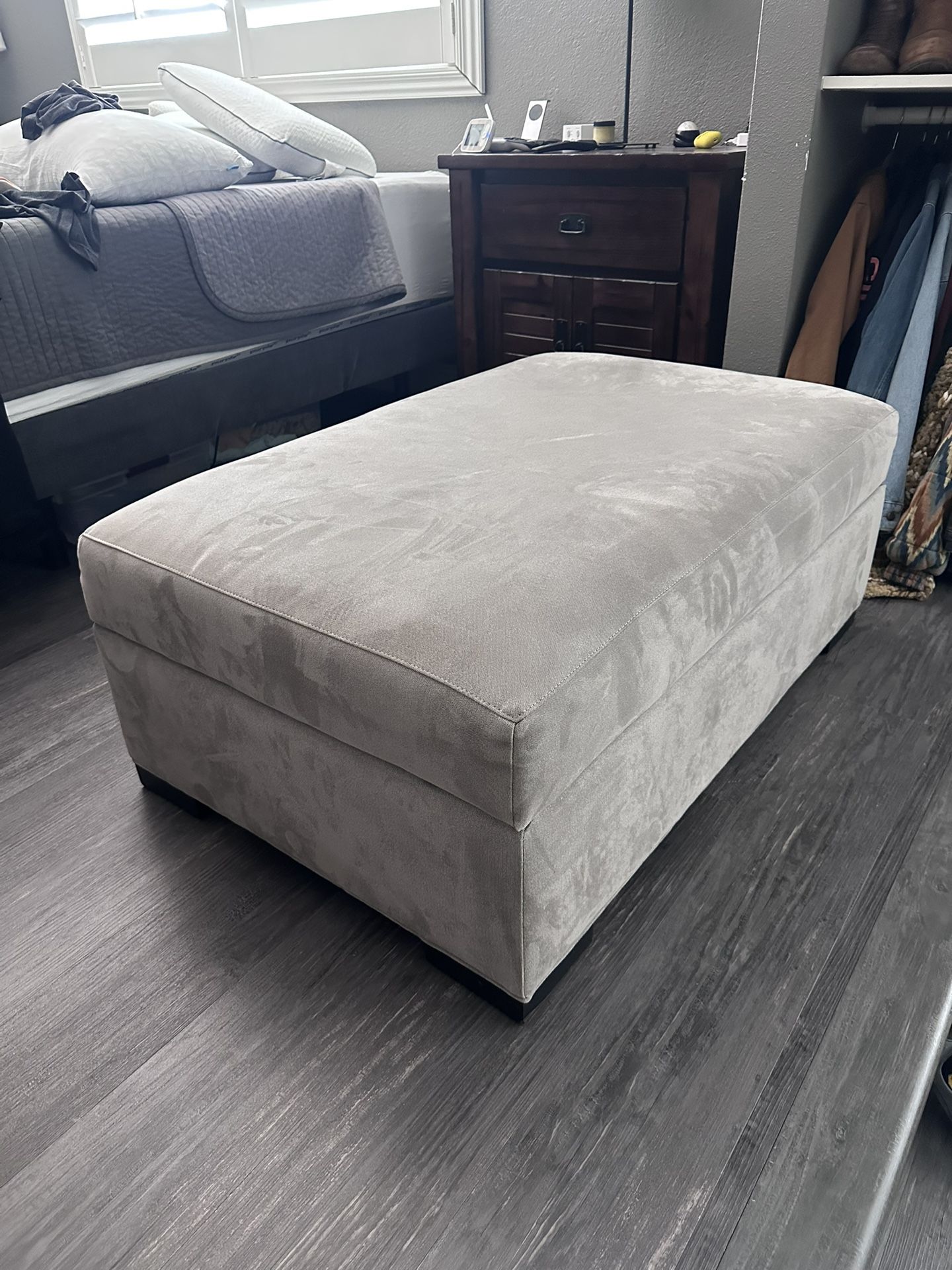 Large Ottoman With Storage